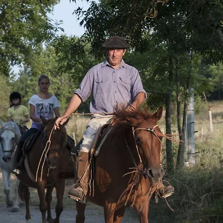 Couette-café Les Huguets 3*