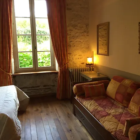 Les Huguets Bed & Breakfast