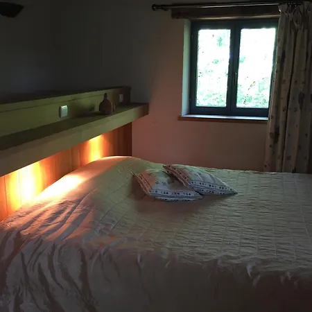 Les Huguets Bed & Breakfast
