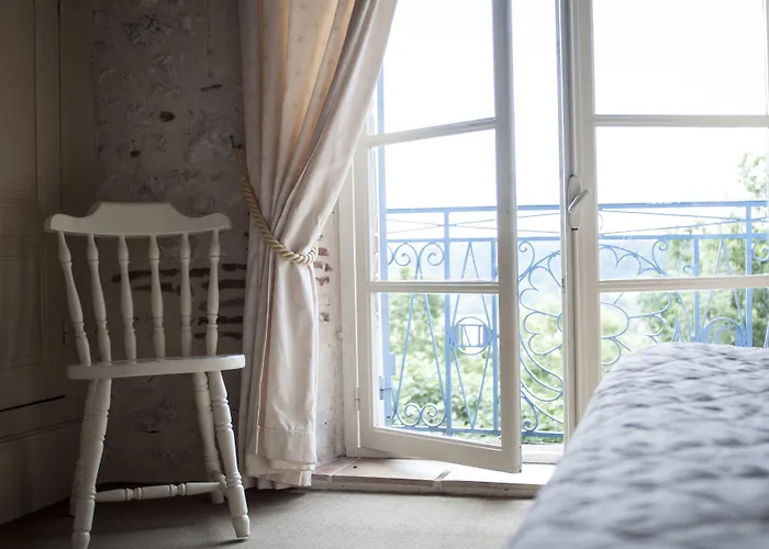 Les Huguets Bed & Breakfast 3*