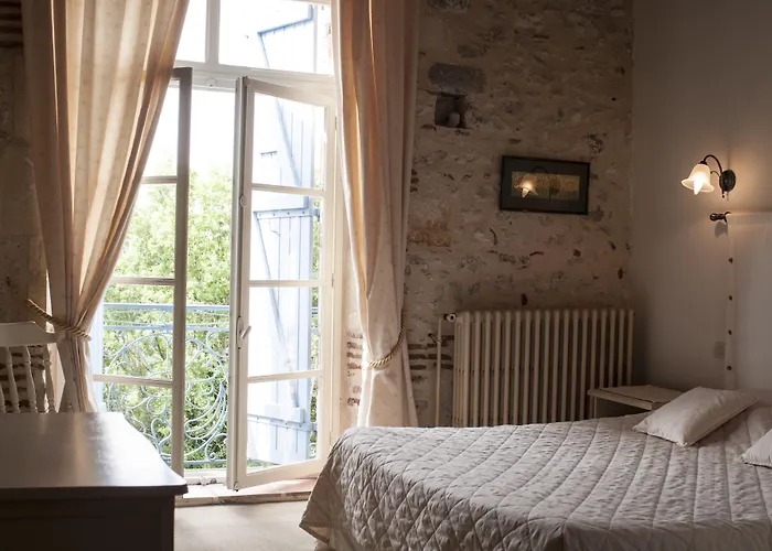 Les Huguets Bed & Breakfast