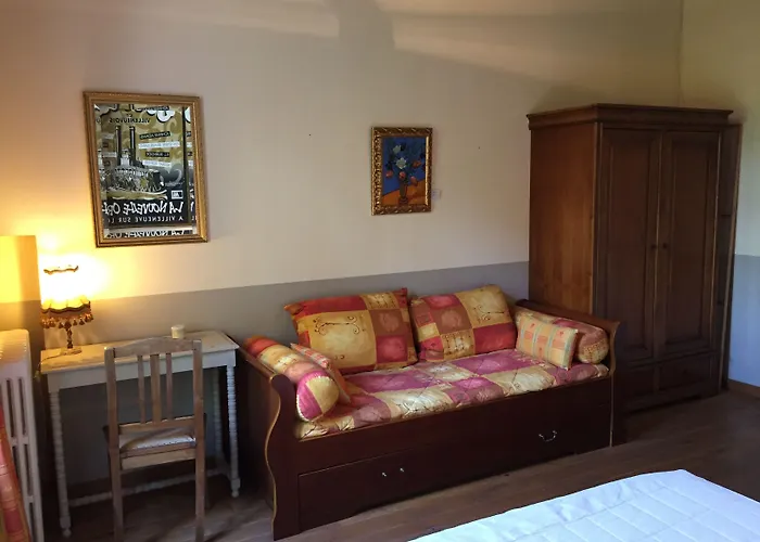 Les Huguets Bed & Breakfast 3*